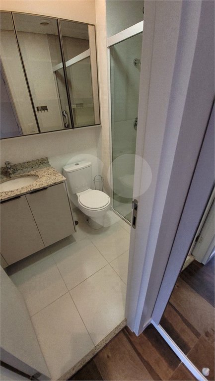 Apartamento de 2 quartos mobiliado à venda no Paraíso