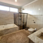 Casa à venda com 5 quartos no bairro Jardim Santa Silvia em Piracicaba/SP.