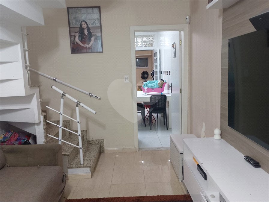 Sobrado à venda com 3 quartos, sendo 2 suítes, em Vila Dom Pedro I, São Paulo, SP