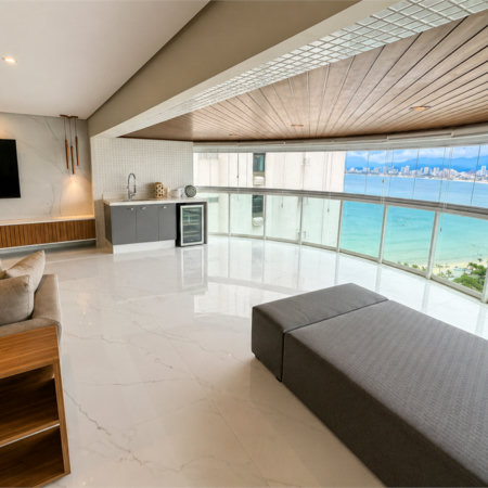 Apartamento à venda com 5 suítes em Parque Enseada, Guarujá, SP