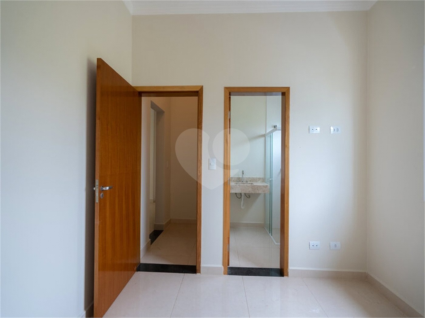 Casa à venda com 5 suítes no condomínio Lagos D´icaraí, Salto - SP