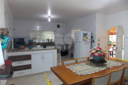 Casa Térrea à venda com 3 quartos, sendo 1 suíte, em Mirante do Cachoeira, Piracaia, SP