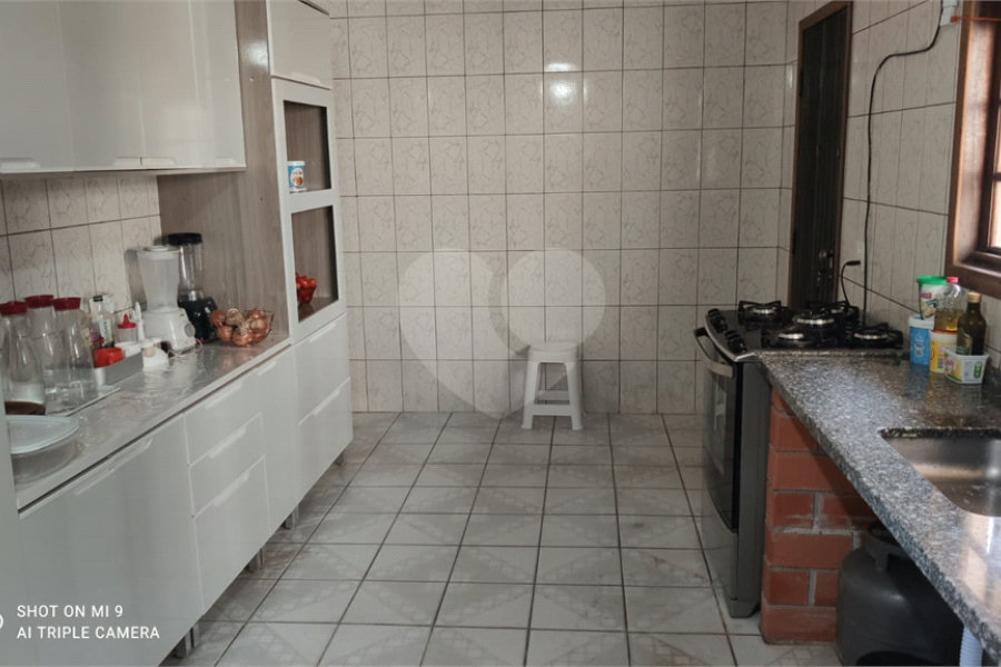 Casa à venda com 4 quartos, sendo 3 suítes, no condomínio Sausalito, Mairiporã - SP
