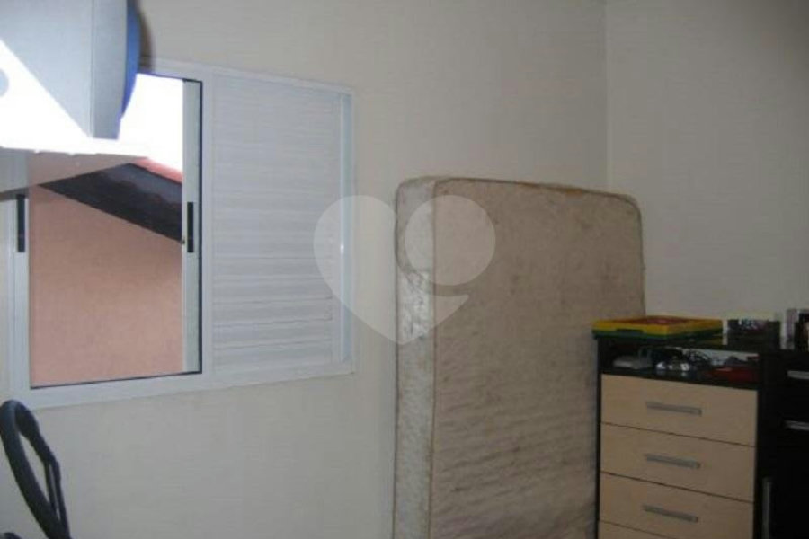 Casa à venda com 3 quartos, sendo 1 suíte, no condomínio Residencial Maracujás, São Paulo - SP
