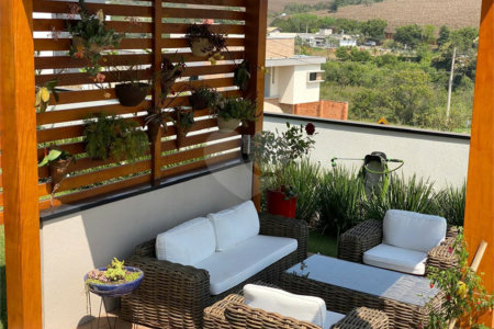 Casa à venda com 5 suítes no condomínio Village Ipanema 1, Araçoiaba da Serra - SP