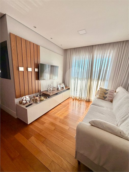 Apartamento à venda com 3 quartos, sendo 1 suíte,  em Vila Maria Alta, São Paulo, SP