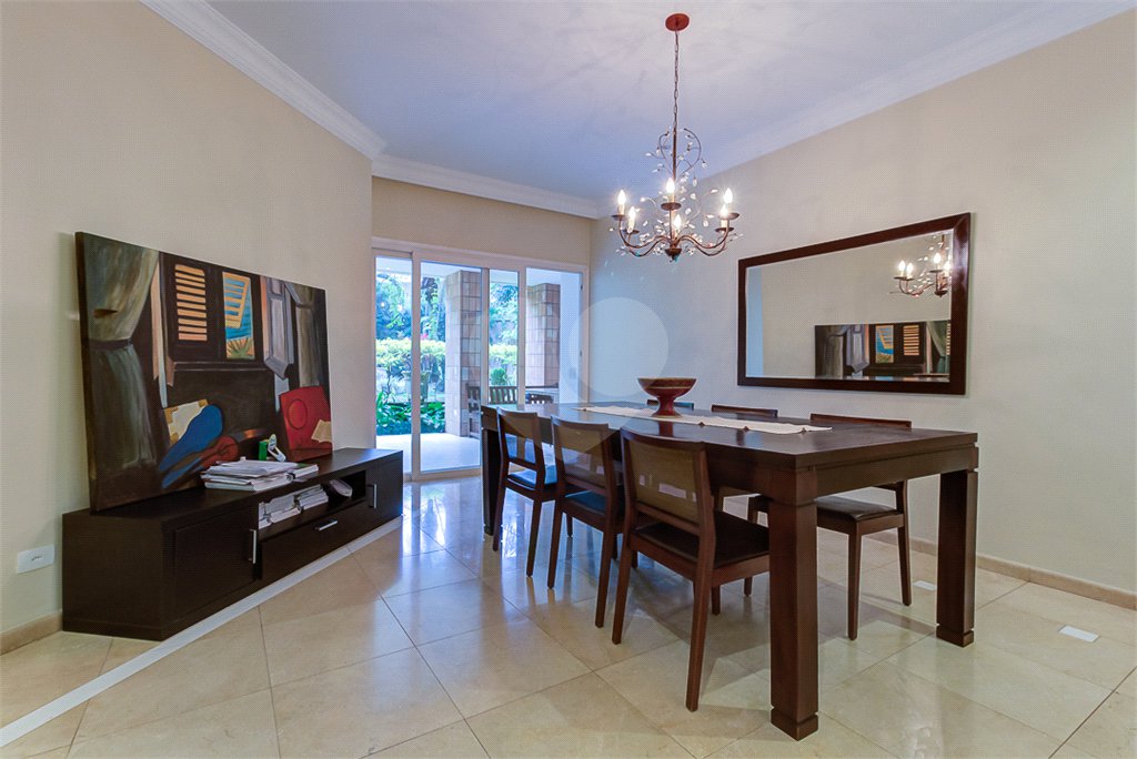 Casa à venda com 4 suítes no condomínio Vila Verde, São Paulo - SP