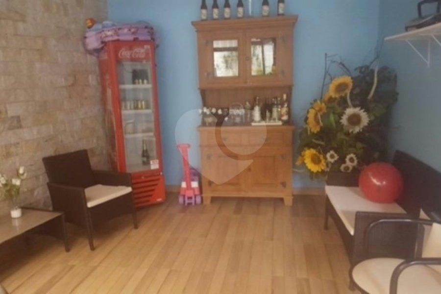 Sobrado à venda com 4 quartos, sendo 1 suíte, em Tremembé, São Paulo, SP