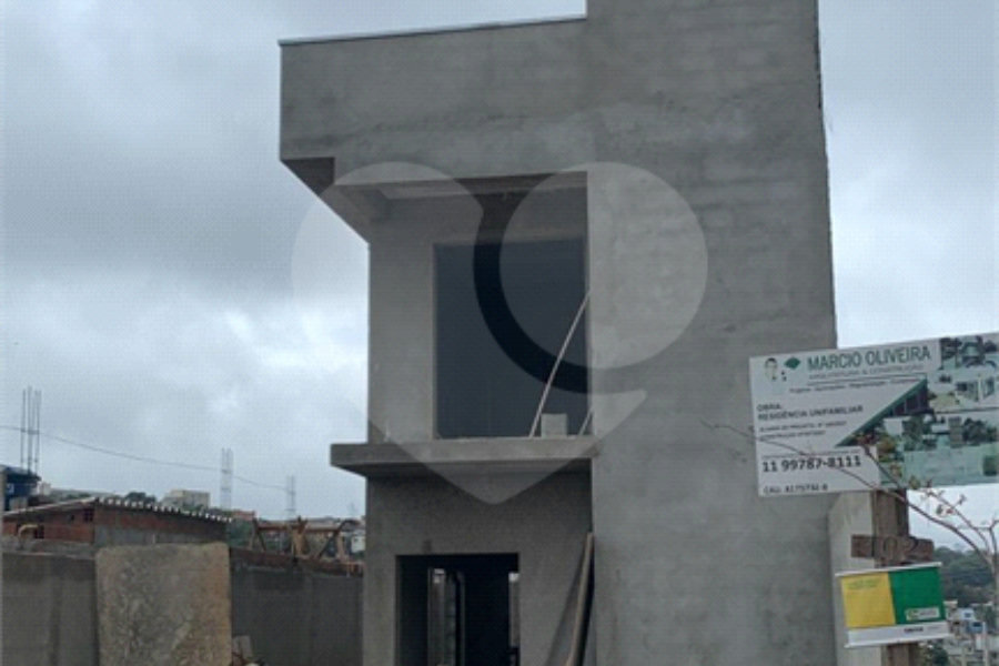 Casa à venda com 3 quartos, sendo 1 suíte, em Serra da Cantareira, Mairiporã, SP
