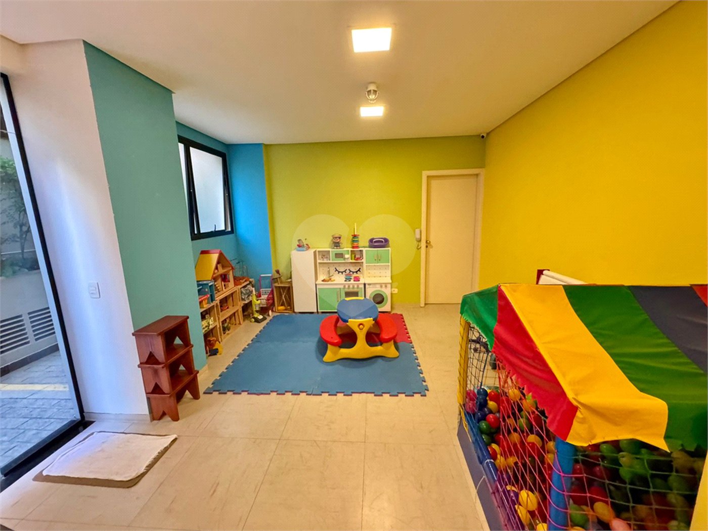Apartamento à venda com 4 quartos, sendo 2 suítes,  em Pinheiros, São Paulo, SP