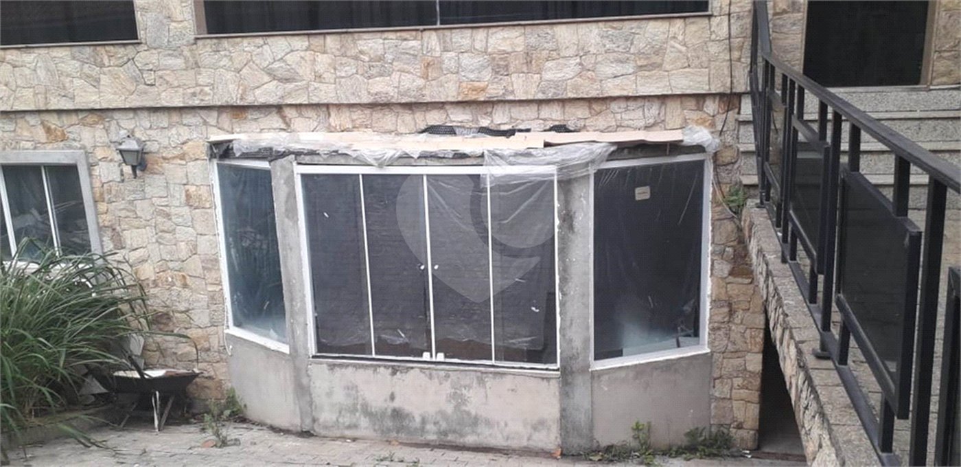 Sobrado à venda com 6 quartos, sendo 1 suíte,  em Horto, São Paulo, SP
