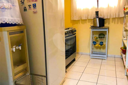 Casa à venda com 3 quartos, sendo 1 suíte,  no condomínio Vivenda das Vinhas, Vinhedo - SP