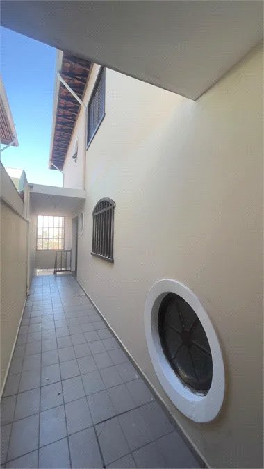 Sobrado à venda com 4 quartos, sendo 1 suíte, em Jardim Ester Yolanda, São Paulo, SP