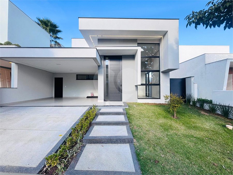 Casa à venda com 3 suítes no condomínio Residencial Chácara Ondina, Sorocaba - SP