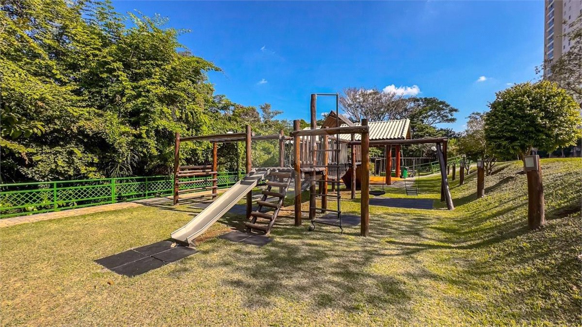 Casa à venda com 4 suítes no condomínio Tivoli, Sorocaba - SP