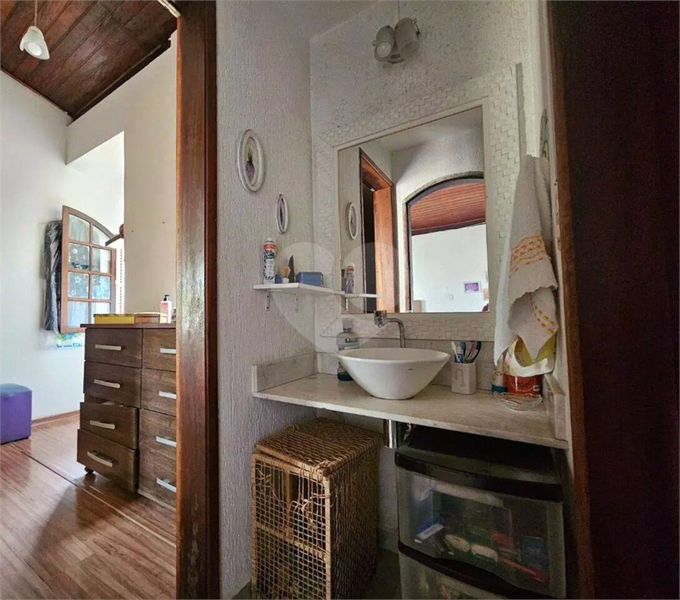 Casa Térrea à venda com 3 quartos, sendo 1 suíte, no Centro, Poá, SP