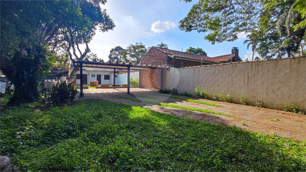 Terreno à venda com 1 suíte em Interlagos, São Paulo, SP