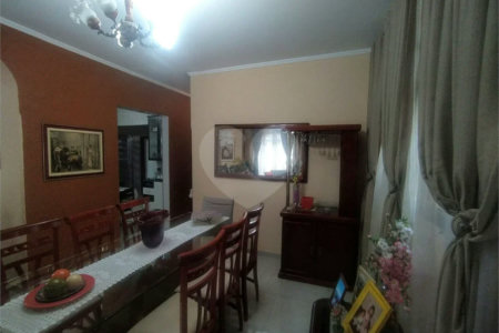 Casa à venda com 10 quartos, sendo 1 suíte, em Santa Teresinha, São Paulo, SP
