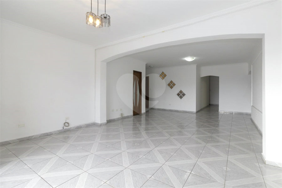 Sobrado à venda com 3 quartos, sendo 1 suíte, em Tremembé, São Paulo, SP