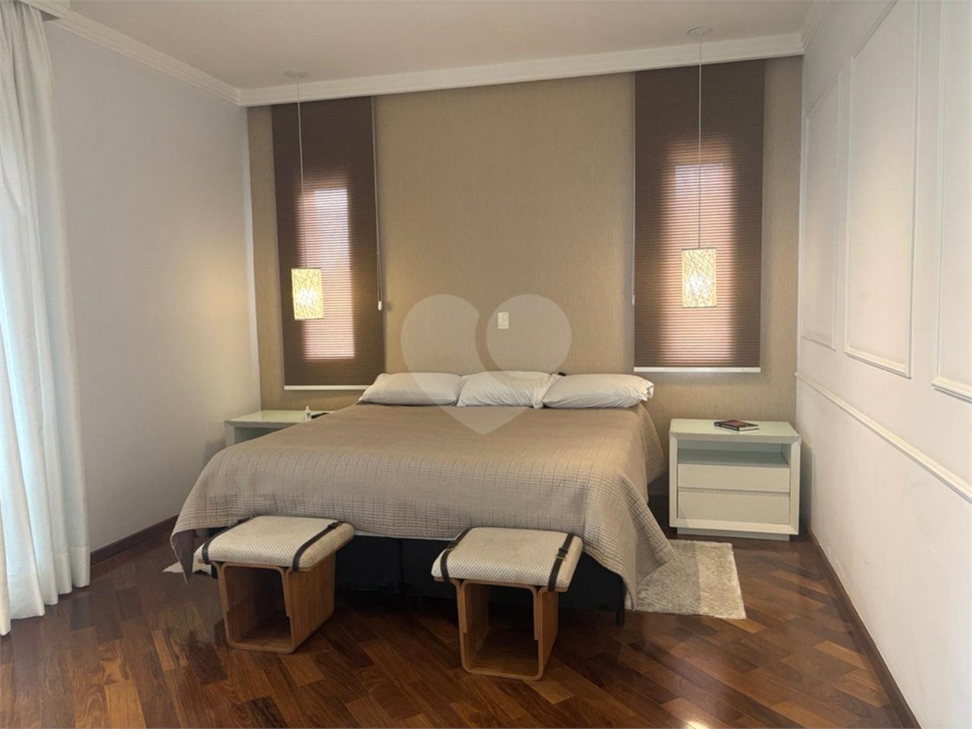 Casa à venda com 4 quartos, sendo 3 suítes, no condomínio Parque Itatiaia, Mairiporã - SP