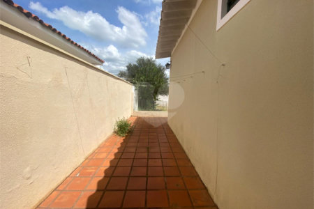 Casa à venda com 3 quartos em Jardim do Carmo, Araraquara, SP