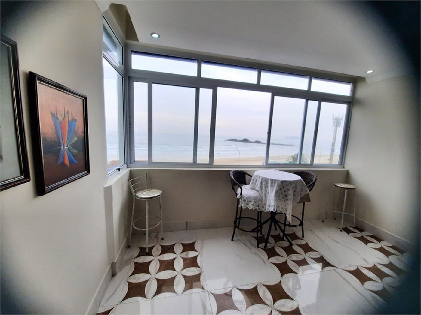 Apartamento com 4 dormitórios à venda, 122 m² por R$ 850.000,00 - Pitangueiras - Guarujá/SP