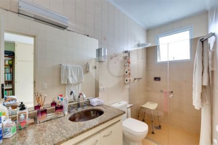 Sobrado à venda com 3 quartos, sendo 1 suíte, em Jardim Marajoara, São Paulo, SP