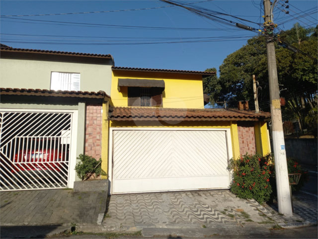 Sobrado à venda com 3 quartos, sendo 1 suíte,  em Tremembé, São Paulo, SP
