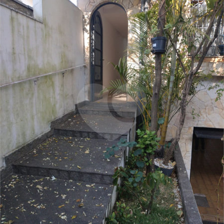 Sobrado à venda com 3 quartos, sendo 1 suíte, em Chácara Inglesa, São Paulo, SP