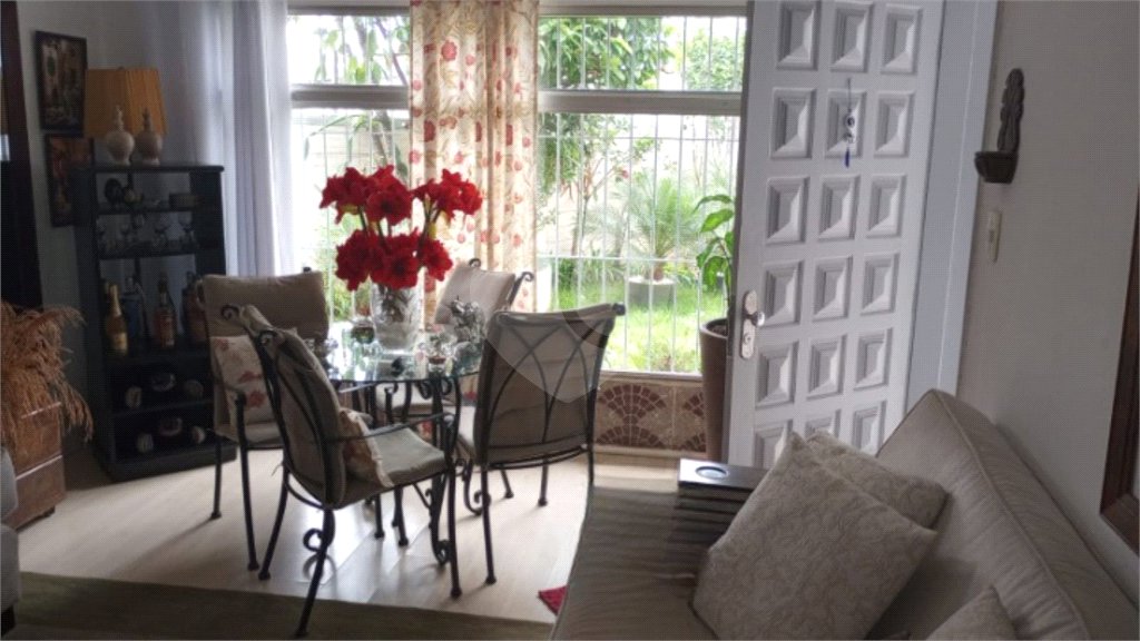 Casa à venda com 3 quartos, sendo 2 suítes,  em Jardim Monte Azul, São Paulo, SP