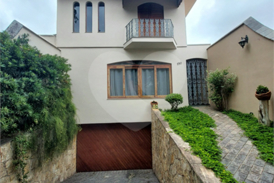 Casa à venda com 3 suítes em Vila Pereira Barreto, São Paulo, SP