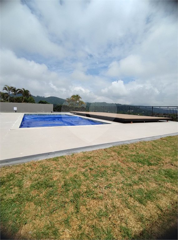 Casa à venda com 4 quartos, sendo 2 suítes, no condomínio Alpes da Cantareira, Mairiporã - SP
