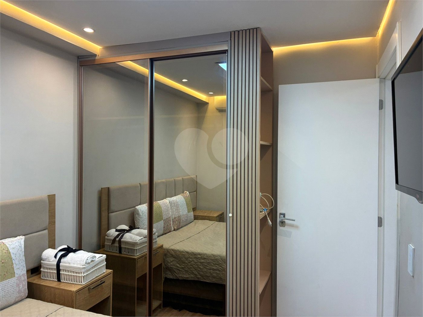 Apartamento à venda com 2 quartos em Santo Amaro, São Paulo, SP