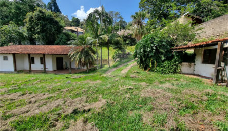 Casa à venda com 3 quartos, sendo 1 suíte,  no condomínio São Joaquim, Vinhedo - SP