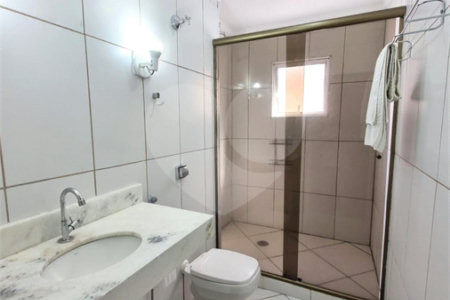Sobrado à venda com 3 quartos, sendo 1 suíte,  em Jardim Ester Yolanda, São Paulo, SP
