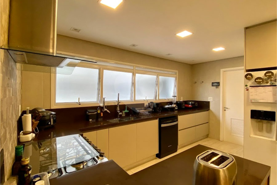 Apartamento à venda com 3 suítes em Morumbi, São Paulo, SP