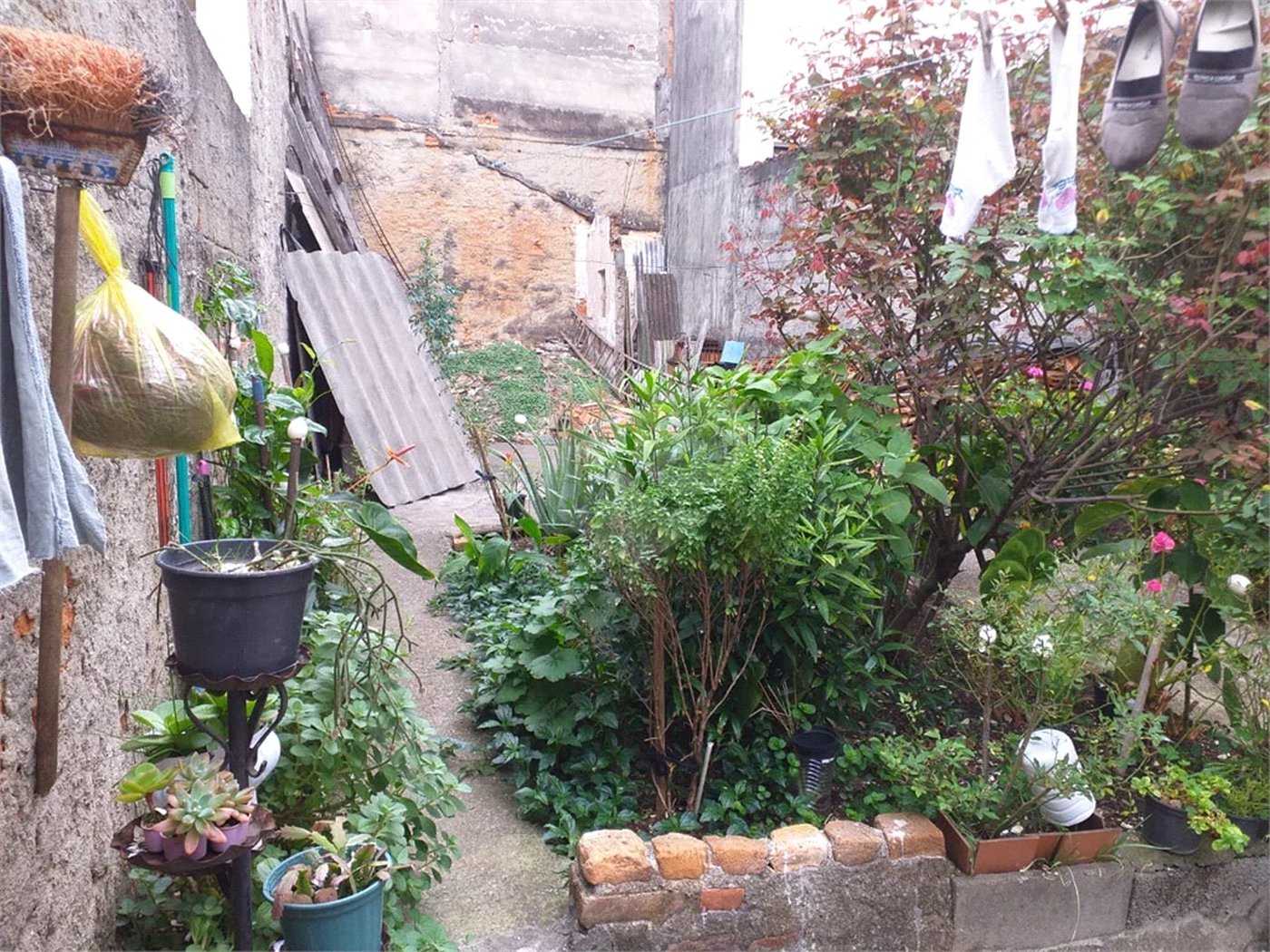 Casa à venda com 3 quartos em Vila Vitório Mazzei, São Paulo, SP