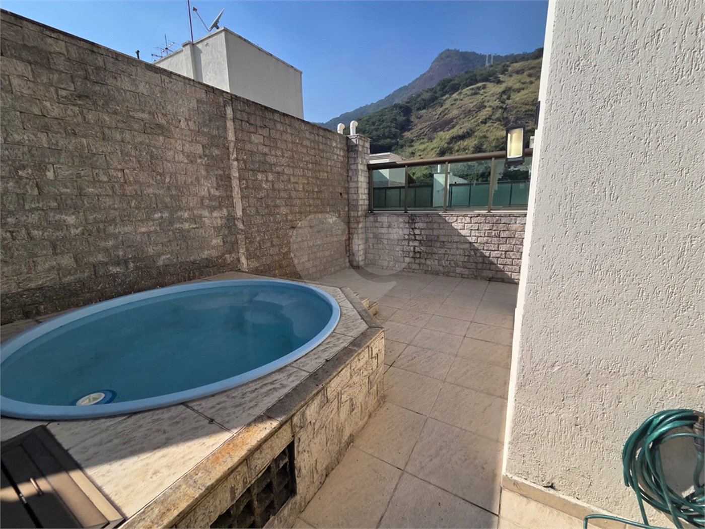 Cobertura à venda ou para alugar com 4 quartos, sendo 1 suíte,  em Tijuca, Rio de Janeiro, RJ