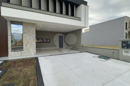 Casa à venda com 3 suítes no condomínio Jardim Residencial Dona Maria Candida, Indaiatuba - SP