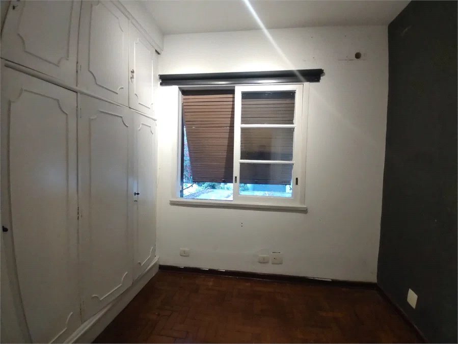 Sobrado à venda com 5 quartos, sendo 3 suítes, em Cidade Monções, São Paulo, SP