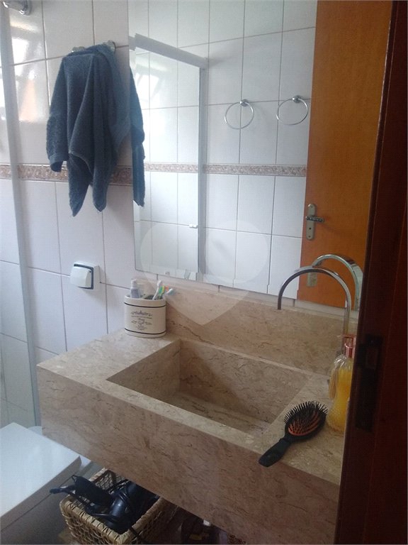 Sobrado à venda com 3 quartos, sendo 1 suíte,  em Vila do Castelo, São Paulo, SP