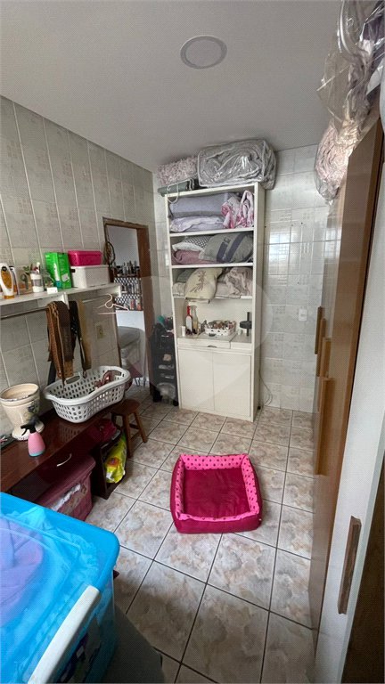 Sobrado à venda com 3 quartos em Jardim Laila, Embu das Artes, SP