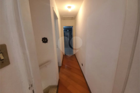 Sobrado à venda com 3 quartos em Jaguaré, São Paulo, SP