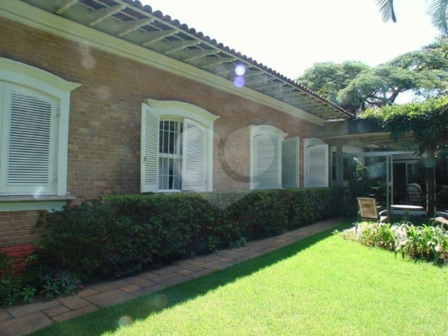 Casa à venda com 4 quartos, sendo 1 suíte,  em Brooklin Velho, São Paulo, SP