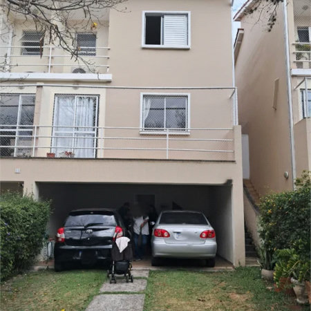 Casa à venda com 4 quartos, sendo 1 suíte, no condomínio Villas IV, São Paulo - SP
