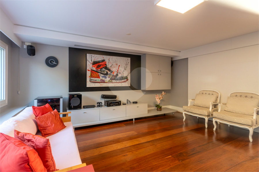 Casa à venda com 4 suítes em Jardim Guedala, São Paulo, SP