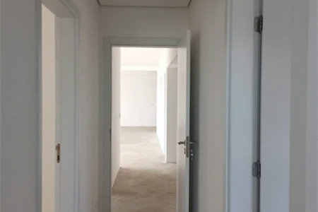 Apartamento à venda com 4 suítes em Real Parque, São Paulo, SP