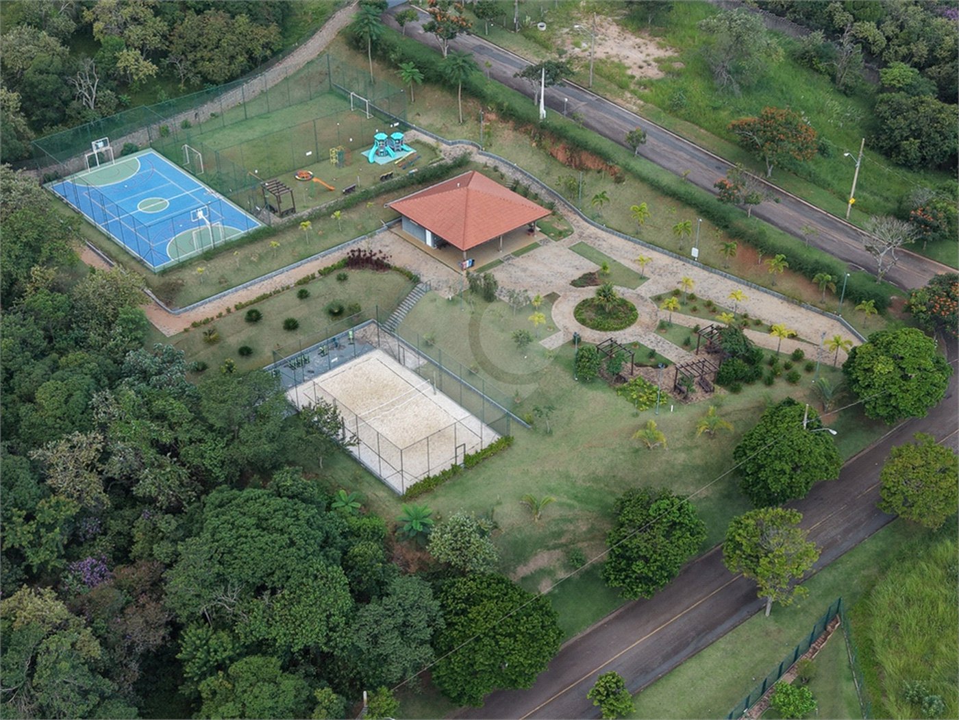 Terreno à venda no condomínio Jardim Primavera, Louveira - SP