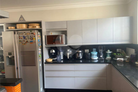 Casa à venda com 3 suítes em Chácara Granja Velha, Cotia, SP