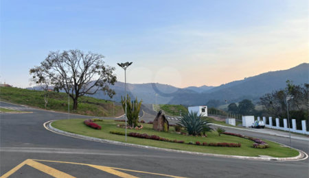 Terreno à venda no condomínio Portal Lamis I, Atibaia - SP